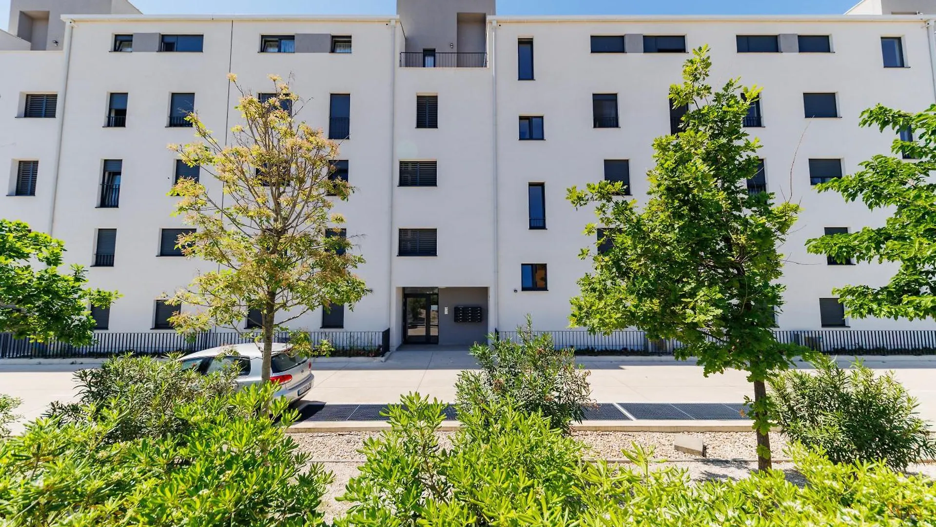 Apartment Zora By Belmont Realty زادار