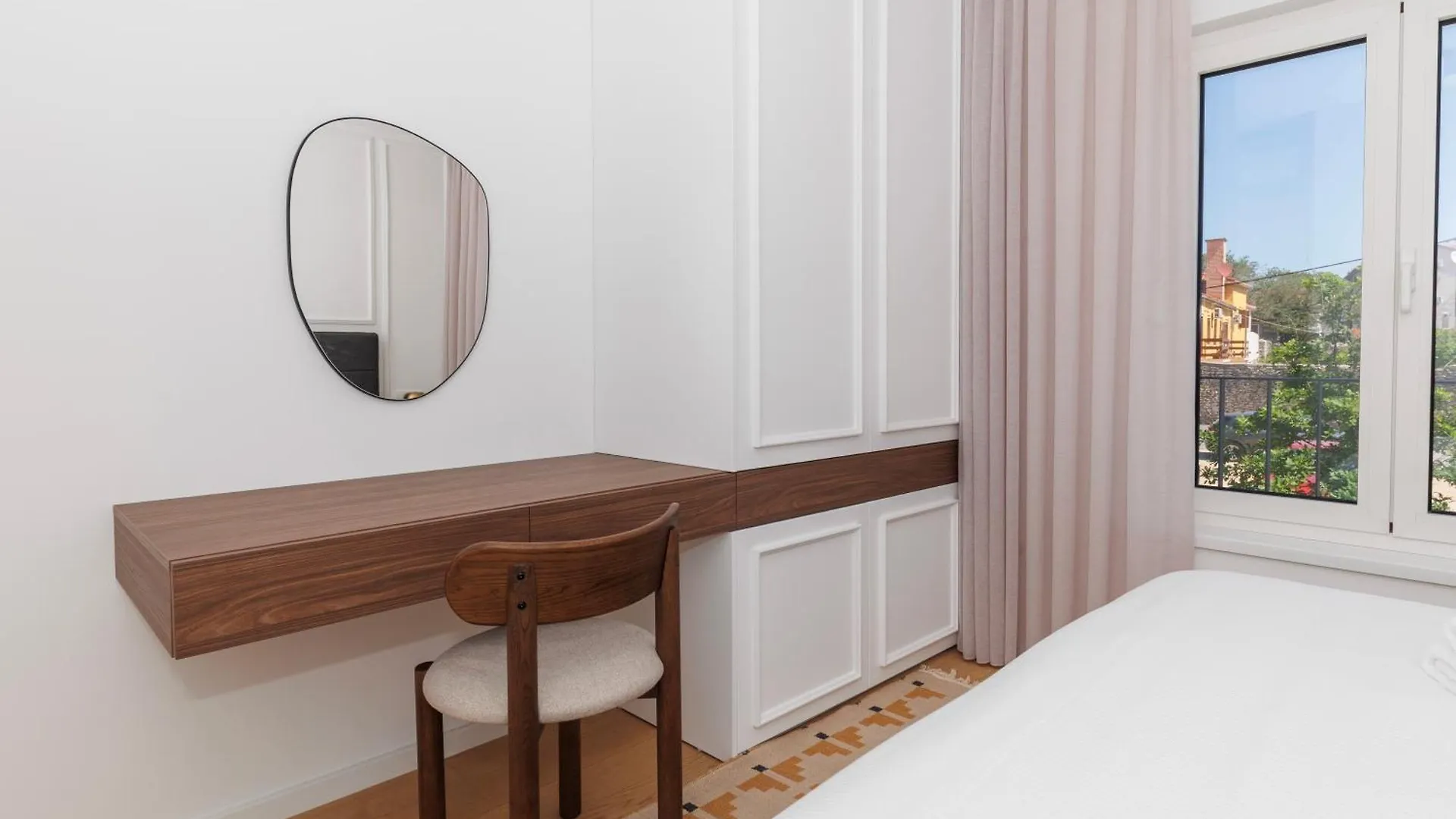 Apartment Zora By Belmont Realty زادار